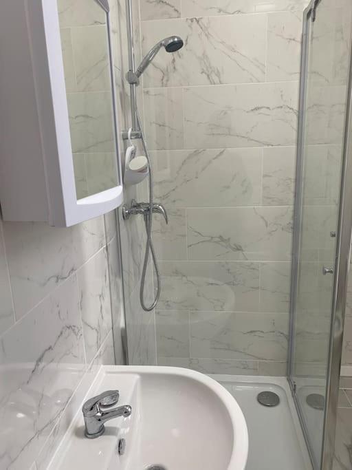 007- S1Premium Location Studio Apartment Central London Bagian luar foto