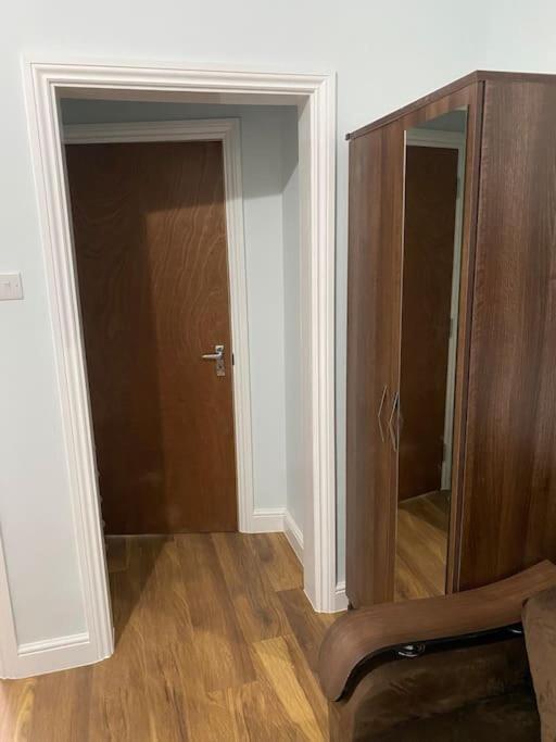 007- S1Premium Location Studio Apartment Central London Bagian luar foto