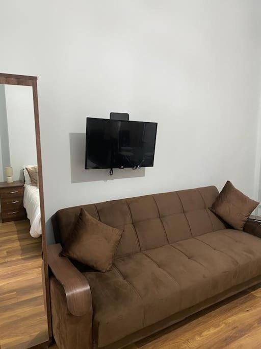007- S1Premium Location Studio Apartment Central London Bagian luar foto